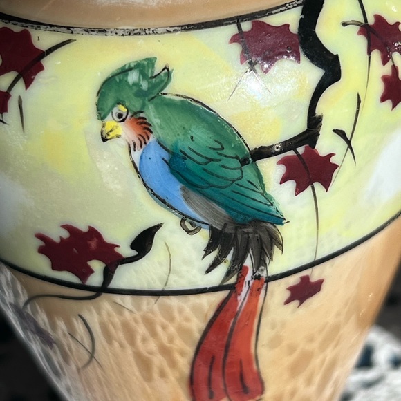 Pair: Pre WWII Handpainted Japan Parrot Lusterware 5.5" vases - Picture 4 of 11